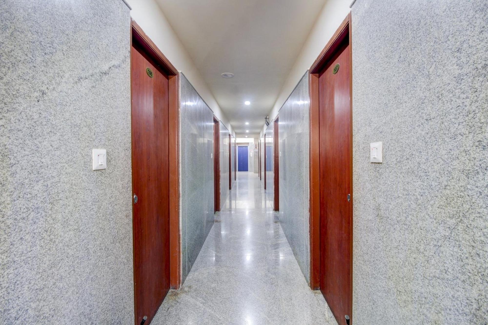 Super Hotel O Nar Comforts Near Ksr Railway Station 벵갈루루 외부 사진